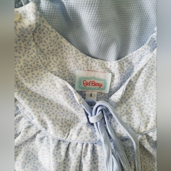 Red Beans Top and Shorts Set - Sizes 4 and 3 - Picture 5 of 6